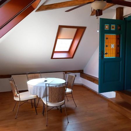 Roof Apartment Ztracena Оломоуц Экстерьер фото